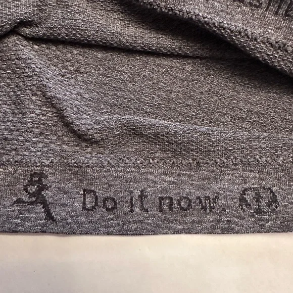 Lululemon Shirt Women's 6 Heathered Gray Swiftly Tech Long-Sleeve 2.0 Hip Length - Picture 4 of 9